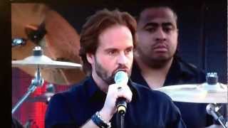 Alfie Boe sings "O Sole Mio/ It's Now Or Never" live at Diamond Jubilee