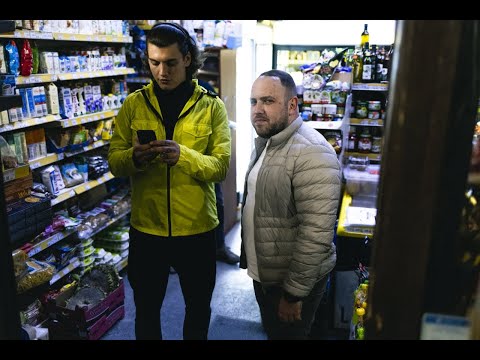 Video thumbnail for ULICAMI PŁYNĘ SOBIE