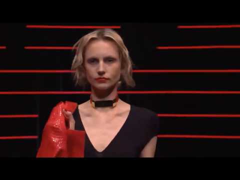 Emporio Armani Fall Winter 2019/2020- Women Collection- Show