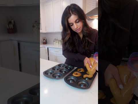 CAKE MIX PUMPKIN DONUTS! #donuts #fallrecipes #easyrecipes