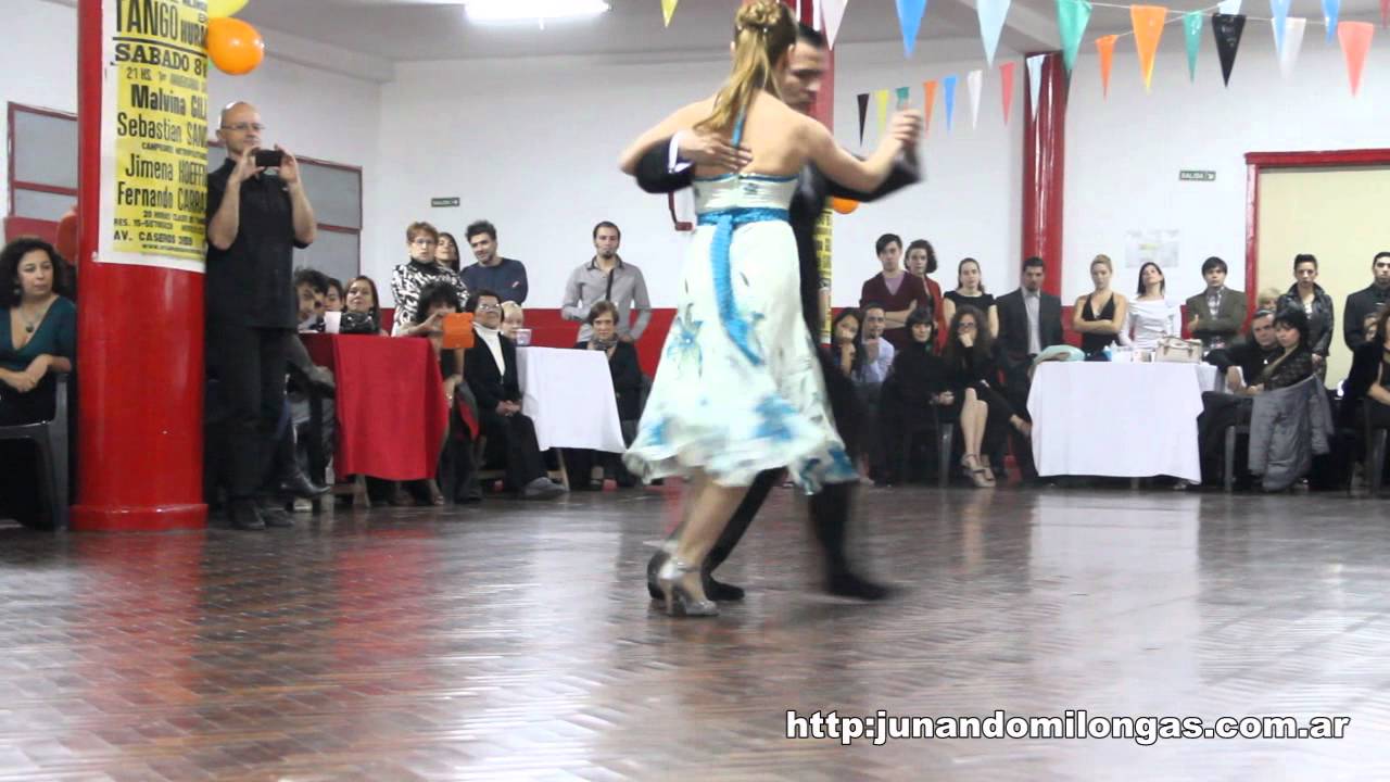 Malvina Gili y Sebastian Sanchez en el Club Atletico Milonguero (Vals)