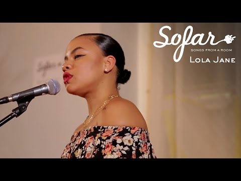 Lola Jane - Kiss Me | Sofar NYC
