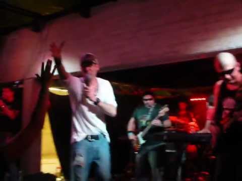 Ocho Macho - Képzeld el másképp