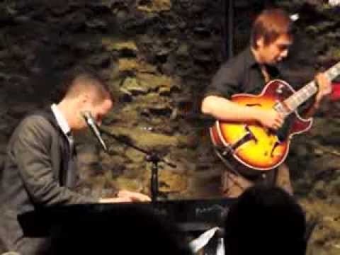 Harvest Moon (Neil Young) - Avi Wisnia: Live at The Michener