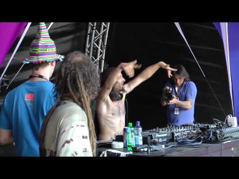 Urban Tribe Live @ Summer Never Ends Festival 2011 - Rona