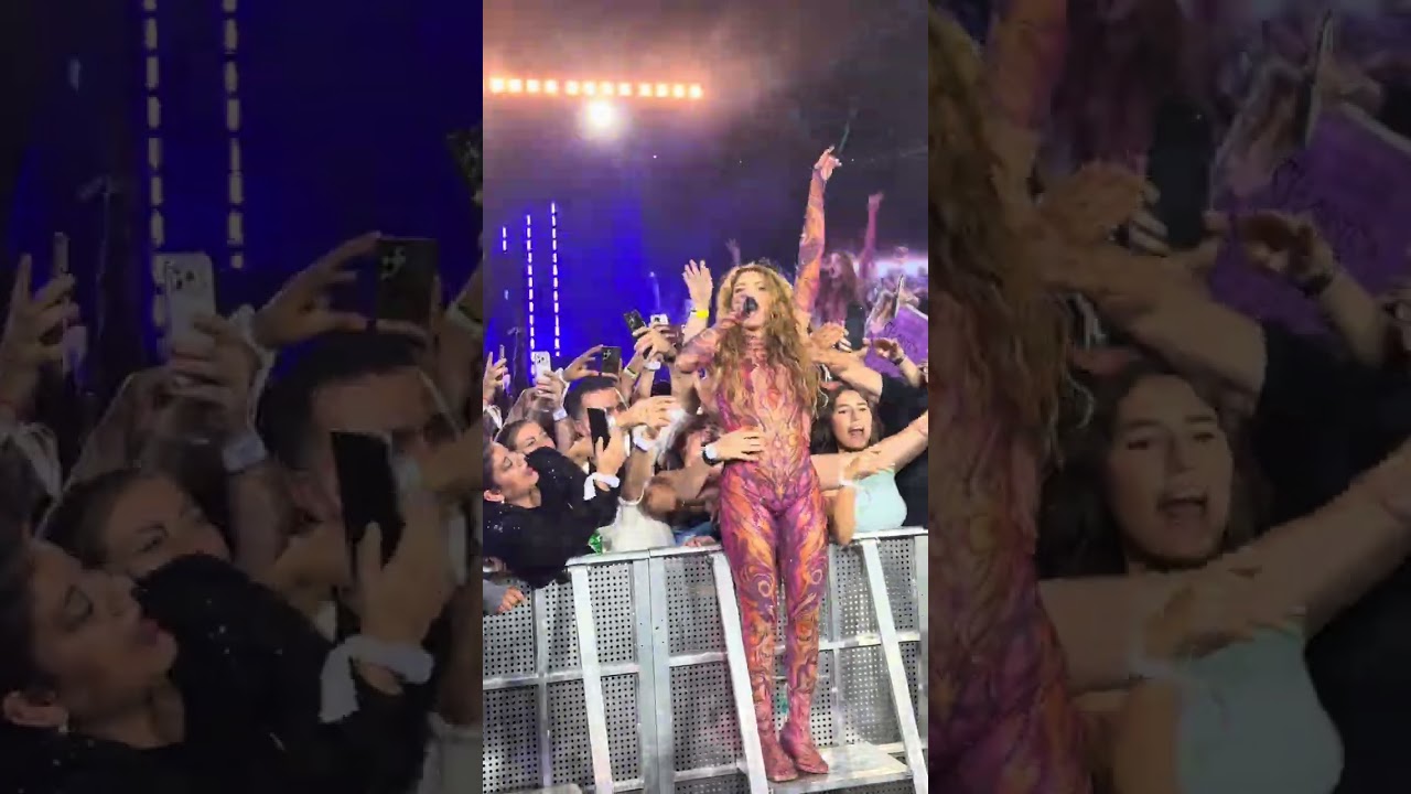 Shakira - Bzrp Vol.53 (Live In El Salvador) #Shakira #LMYNL #LMYNLWorldTour