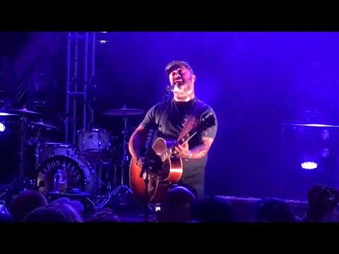 Aaron Lewis - Outside - Chesterfield Amphitheater- 09.01.2017