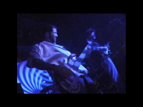 Disco Biscuts at Wetlands , N..Y.C.2001.m2t