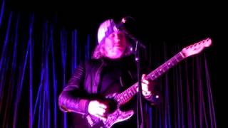 Badly Drawn Boy - I SAW YOU WALK AWAY (Live, solo)