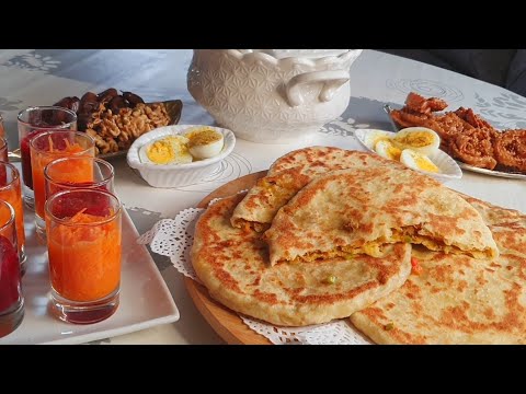 Stuffed bread with keftas, carrot and orange beet verrines, chicha soup (barley semolina)