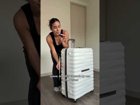 Durable, stylish, and lightweight? We've got you covered with the Voltage DLX Luggage Set #samsonite