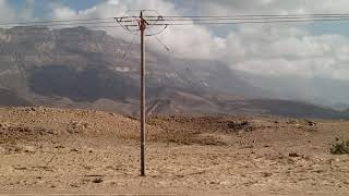 preview picture of video 'Vista da estrada entre Mirbat e Salalah. 4K 60fps'