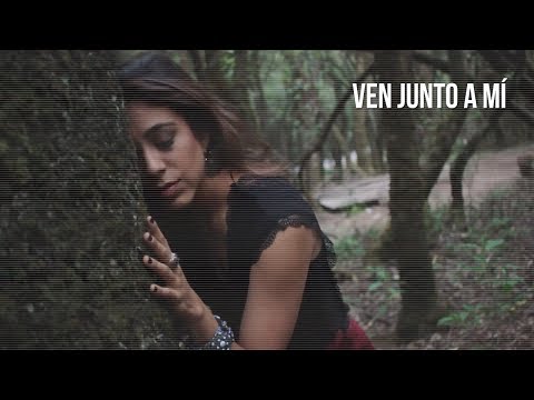 Carmen María - Dame Un Beso (Lyric video)