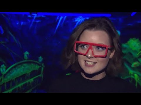 Mit 3D-Brille wird das Minigolf-Spiel zu einem noch aufregenderen Erlebnis