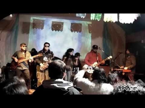 La Mano Fayuka - La Serpiente Valdivia (Perro Negro)