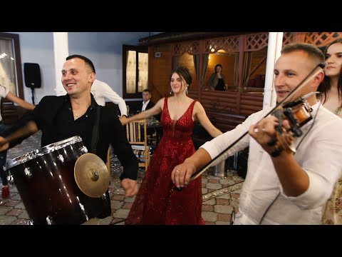 Veselie maxima la Balul de Absolvire alaturi de Formatia Kristal