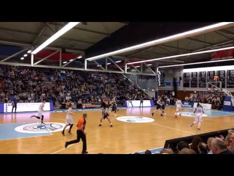 ZZ Leiden - Weert - Thomas Koenis dunk