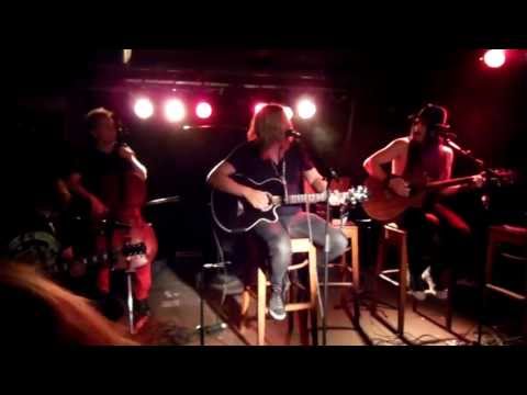 Private Line Acoustic Trio (+ Elias Kahila on cello) - Evel Knievel Factor @ Katse, Jyväskylä