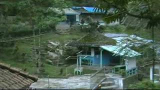 preview picture of video 'Taman Wisata Alam Maribaya, Lembang.wmv'