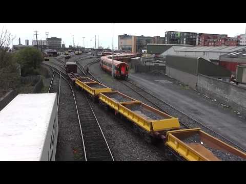 IE class 201 (220) - Shunting Spoil wagons + container flats @ North Wall, Dublin