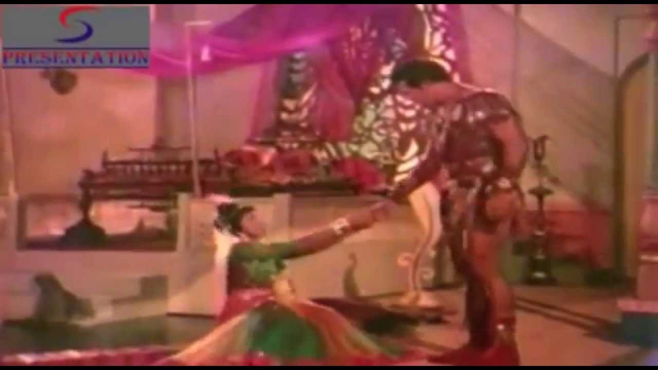 Kuch Tumhe Aur Bhi Aata Hai Lyrics | Badshah | Asha Bhosle | N Datta