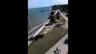 preview picture of video 'tomada aérea com pipa de pesca EM MAR GRANDE'