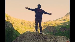 Zizan Razak feat. Ismail Izzani - Berserah [Official Music Video]