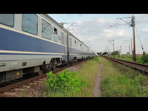 Trenul Bucuresti - Budapesta IR 12474, cu doar patru vagoane