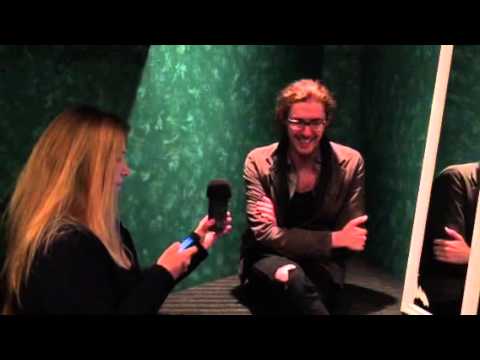 Hozier answers your questions and Carrie laughs a lot.
