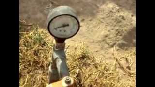 preview picture of video 'Engro Dairy Hub Kassowal Cooperative farmers Demo visit to Shorkot....Tube Well run on Biogas.AVI'