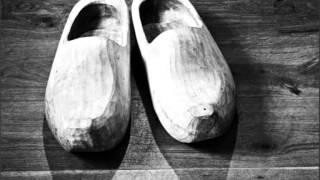 José Afonso - &quot;Com as minhas tamanquinhas&quot; do disco &quot;Com as minhas tamanquinhas&quot; (LP 1976)