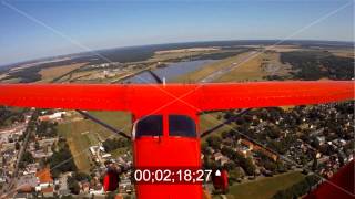 preview picture of video 'Rote Cessna 172 H über Werneuchen im Bundesland Brandenburg'