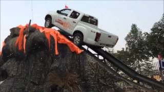 GIIAS 2015 : Isuzu D-Max 4x4 Challenge