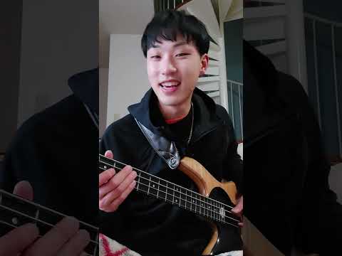 Fodera Yin Yang Bass short review by Keiryo the father and son unit ''Gredora'' Bass Player