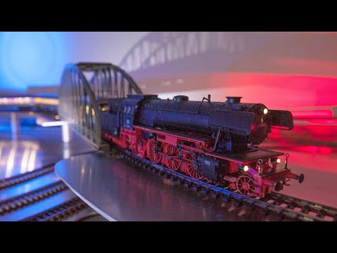 Fertiganlage Spur H0 moderne Modellbahn Plexiglas