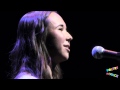 Karina Cristea, des Voix de la poésie, récite « Clair de ...