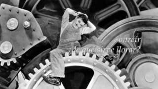“Nunca te olvides de sonreír, porque el día que no sonrías, será un día perdido.”
― Charles Chaplin