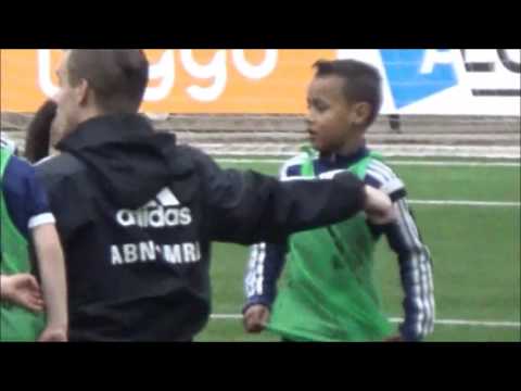Damian op de Ajax voetbalschool 19-03-2017