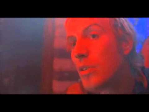 Kevin & Perry Go Large - sash or chicane?