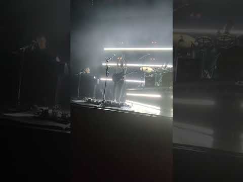 White Lies - Death (Sala Capitol, Santiago, 15/5/2022)