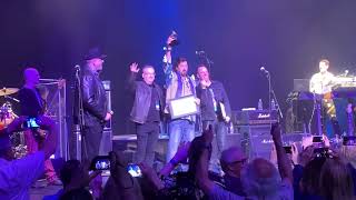 ALAN PARSONS ACCEPTS GRAMMY AWARD AT SABAN THEATRE CONCERT IN BEVERLY HILLS, CA
