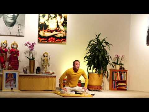 Mittelstufe Pranayama mit Tilman - Yoga Vidya Ashram Live - 6:00 Uhr 12.10.2021