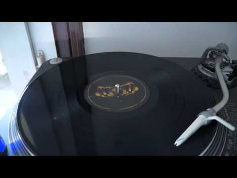 Acid Cirkus 01 - B1 - Pzylo - She Likes It Hard