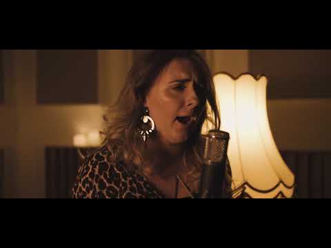 Lady Gaga - Million Reasons (Cover By Melissa Janssen)