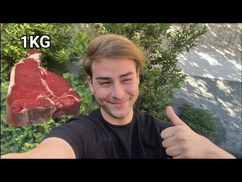 I EAT A STEAK WEIGHING ALMOST 1KG