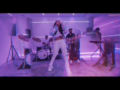 VIKINA - Amazon Mexico TWITCH Live Stream Set! (A2F STUDIOS)