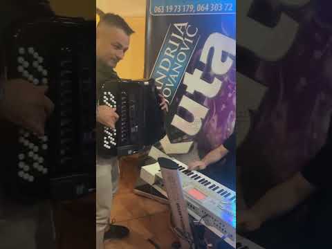 Kratko staro a prelepo KOLO 🐈😘 KUTA