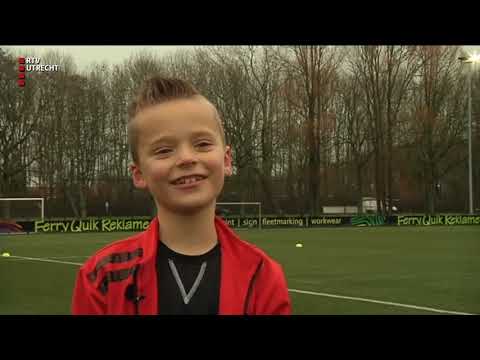 Gerald Vanenburg leert jeugd VV Maarssen voetballen [RTV Utrecht]