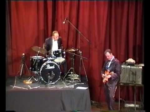 Pipeline 61   play  "Dakota "( Jumping Jewels version.)