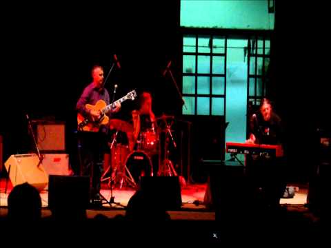 Makis Ablianitis, John Monos, Zafiris Tsinalis  (H.O.T)  -   CAPRICIOZO